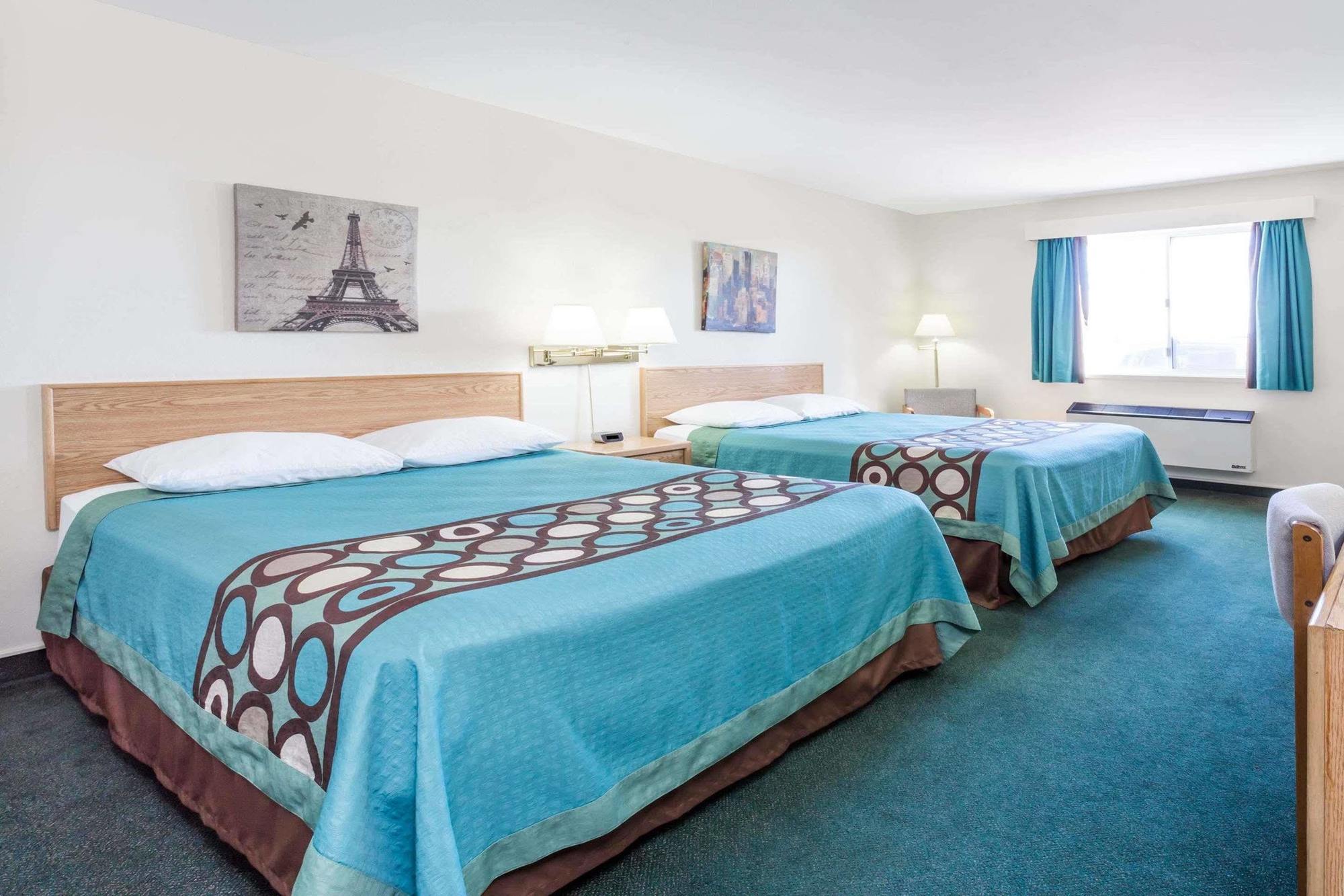 Super 8 By Wyndham Moose Jaw Sk Otel Dış mekan fotoğraf