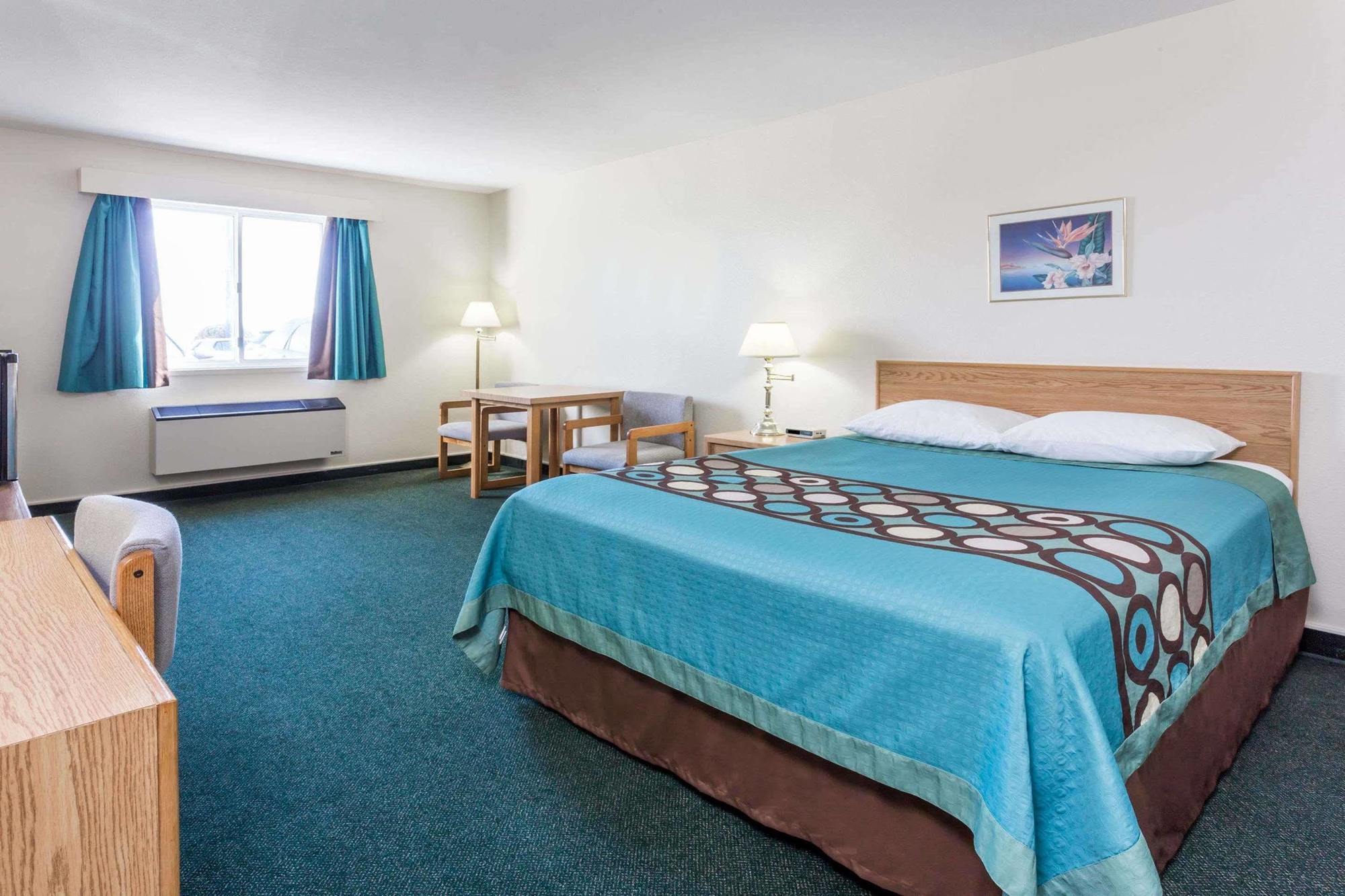 Super 8 By Wyndham Moose Jaw Sk Otel Dış mekan fotoğraf